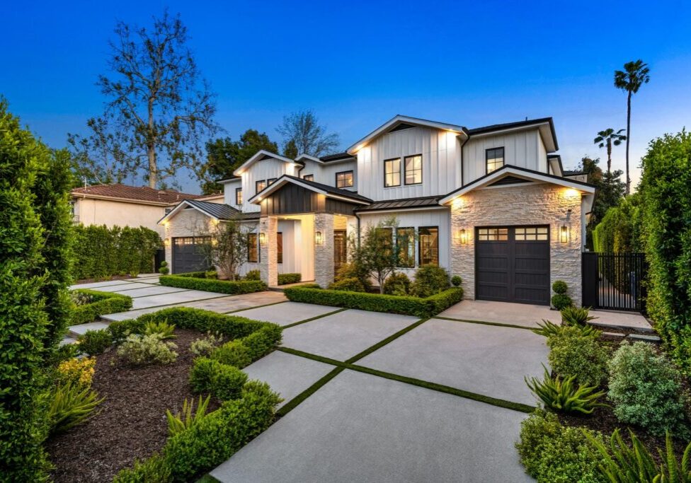 West Coast modern Nanaimo custom home with a covered step-free entry designed for aging in place